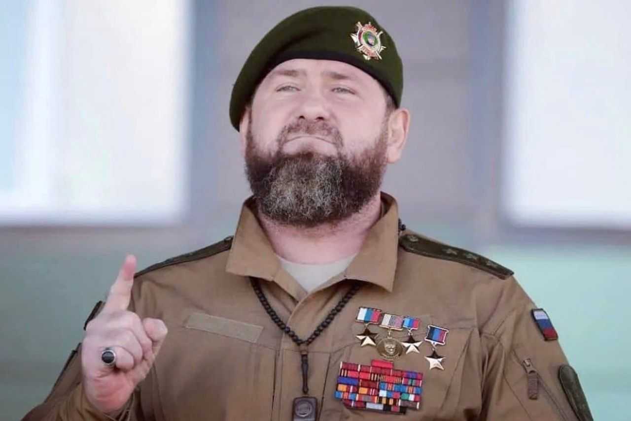 Жена рамзана кадырова: мать 10-ти родных детей и 2-х приемных, простая и невероятной доброты женщина