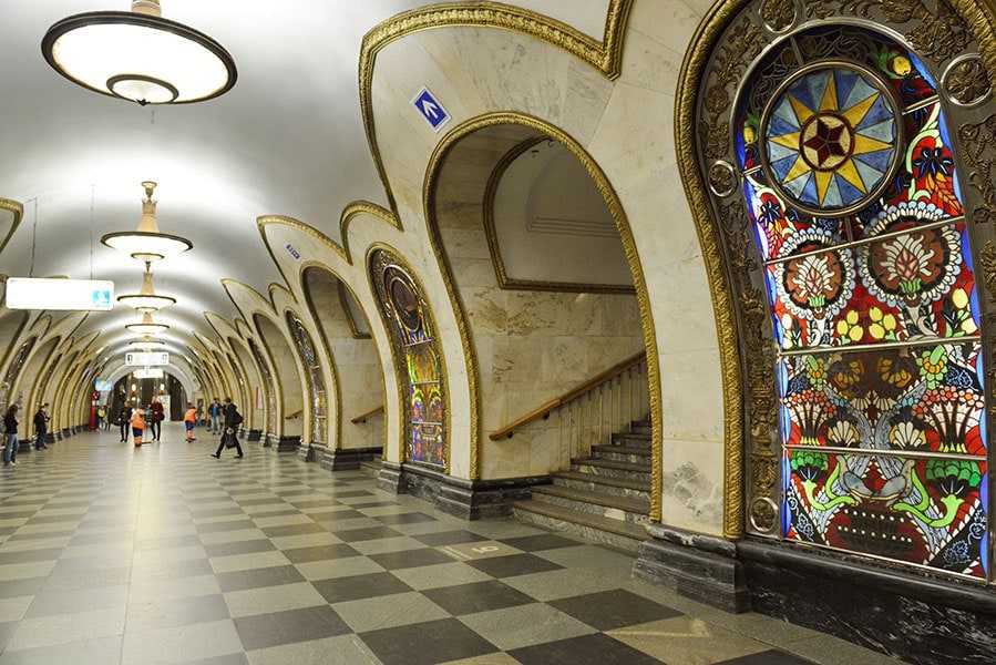 10 самых красивых станций метро в мире