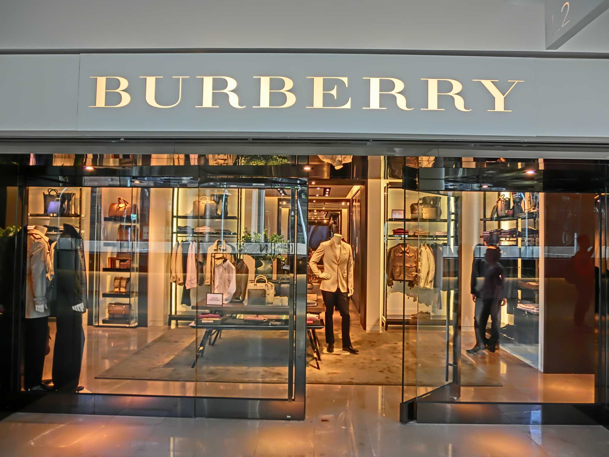 Британские аристократы: история бренда burberry