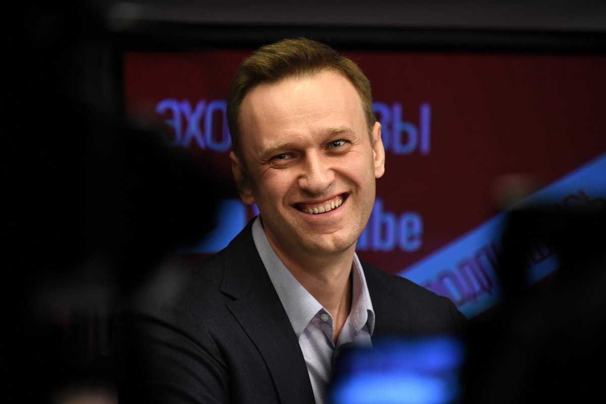 «русский марш» главы фбк: что связывает алексея навального с националистами