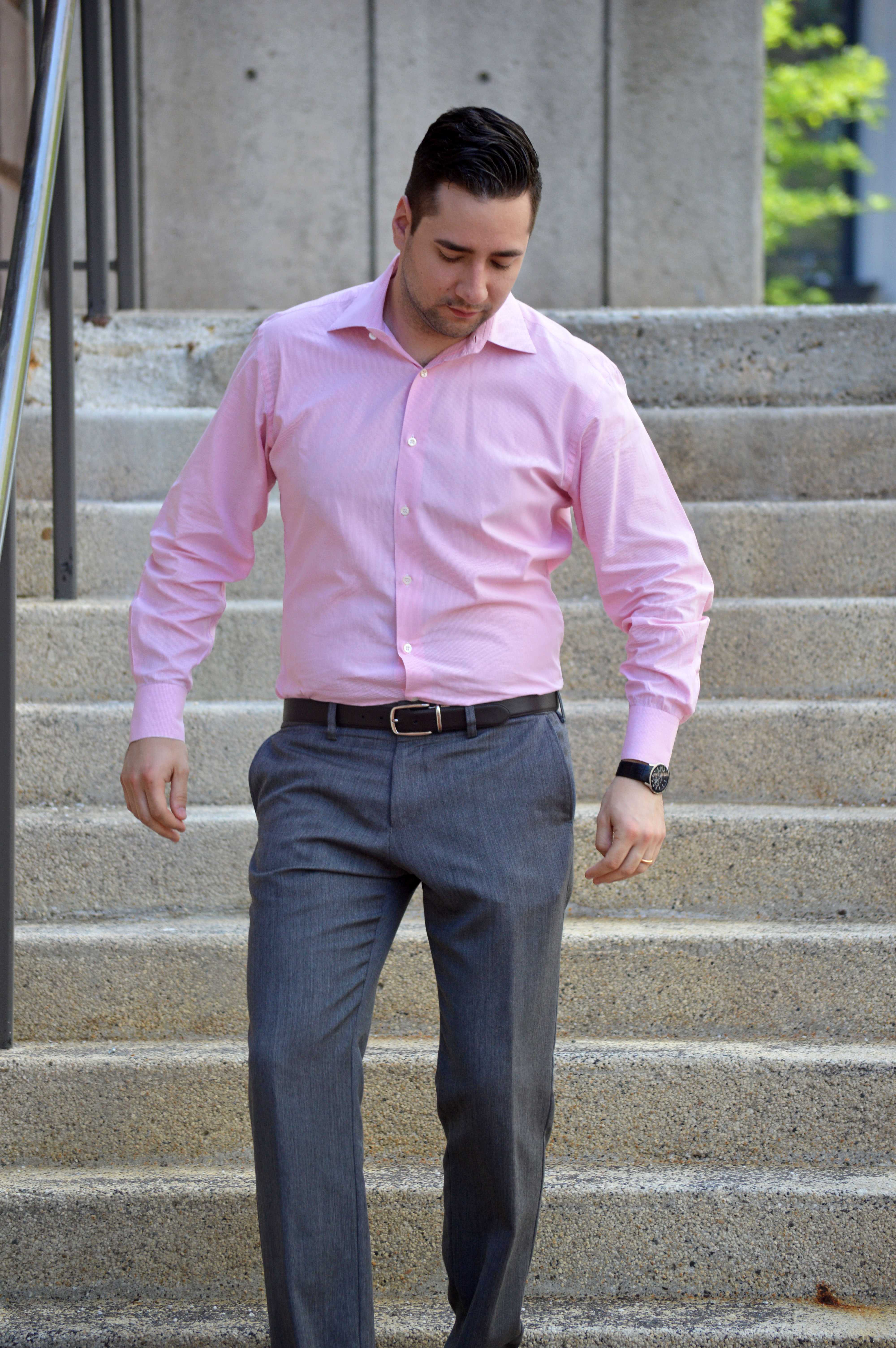 Розовая рубашка - с чем и как её носить мужчинам