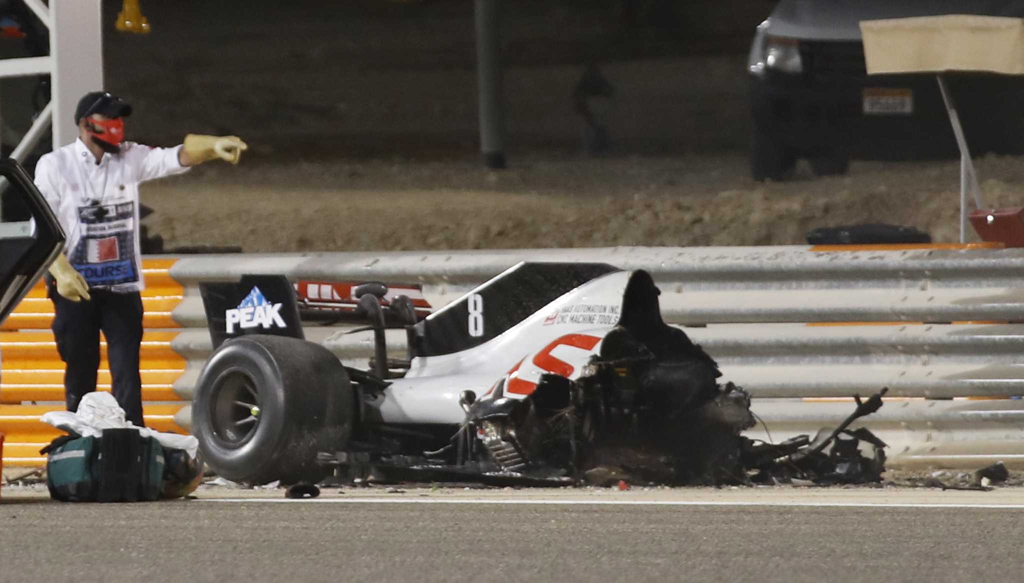 Попали в аварию когда гоняли на машинах. Пилот Ромен Грожан формула 1. F1 Haas Grosjean.