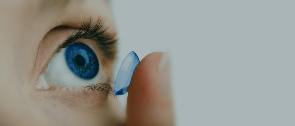 Плюсы линз для глаз. Контактные линзы h66. Линзы для глаз для зрения близорукость. Коррекция зрения контактными линзами. Линзы для коррекции миопии.