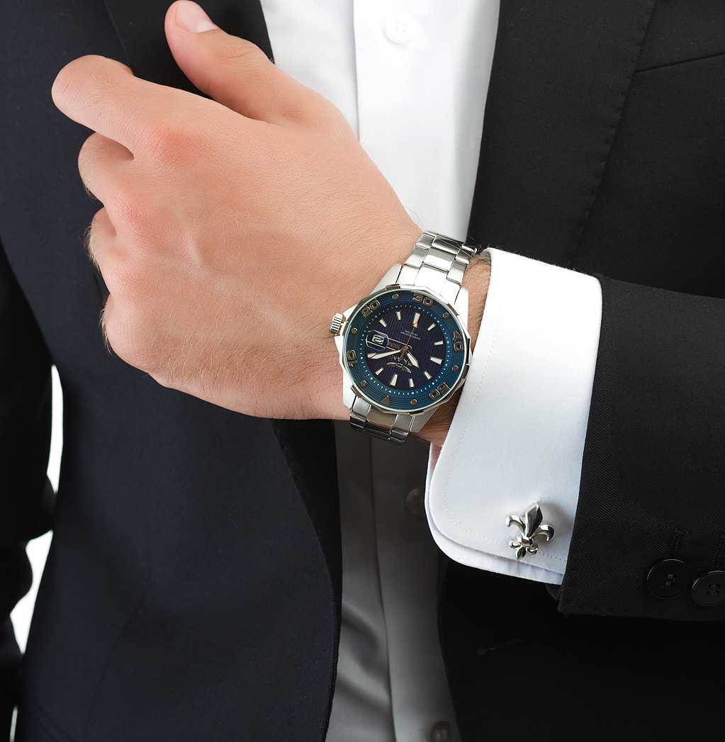 На какой руке мужчины носят часы – много интересных и важных нюансов